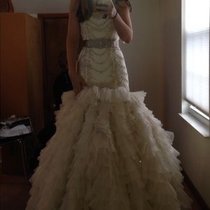 Lazaro wedding dress designer never worn has been altered has built in bra